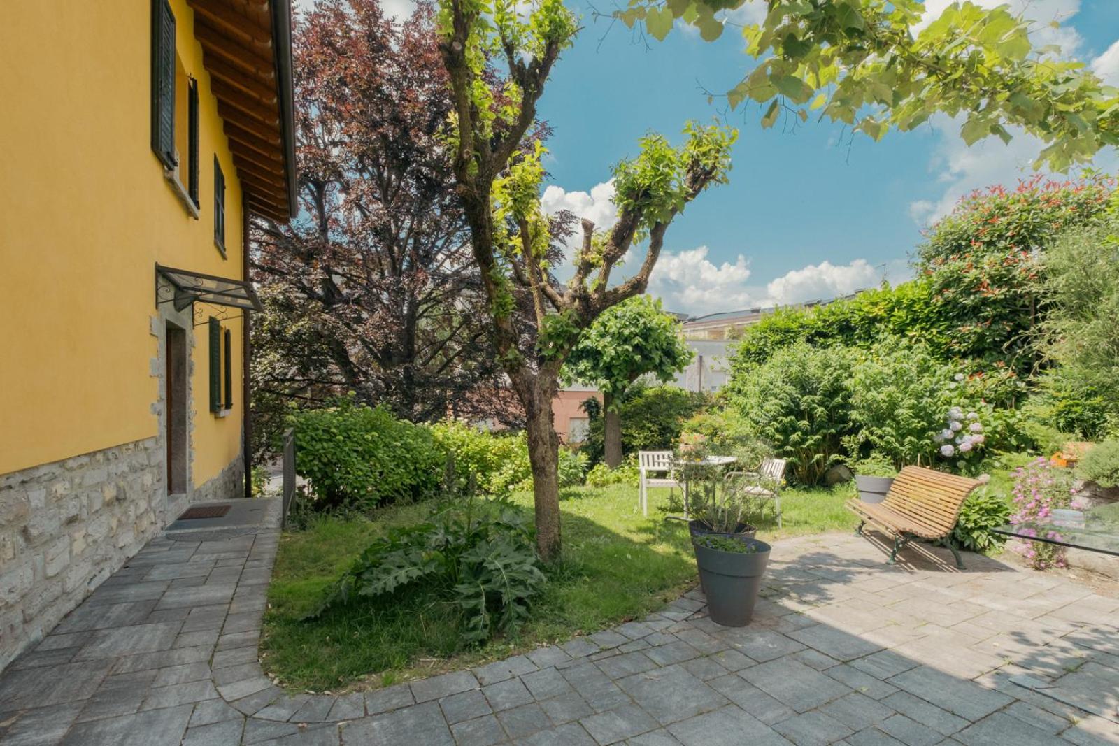 A Casa Di Maria Bed & Breakfast Como Exterior photo